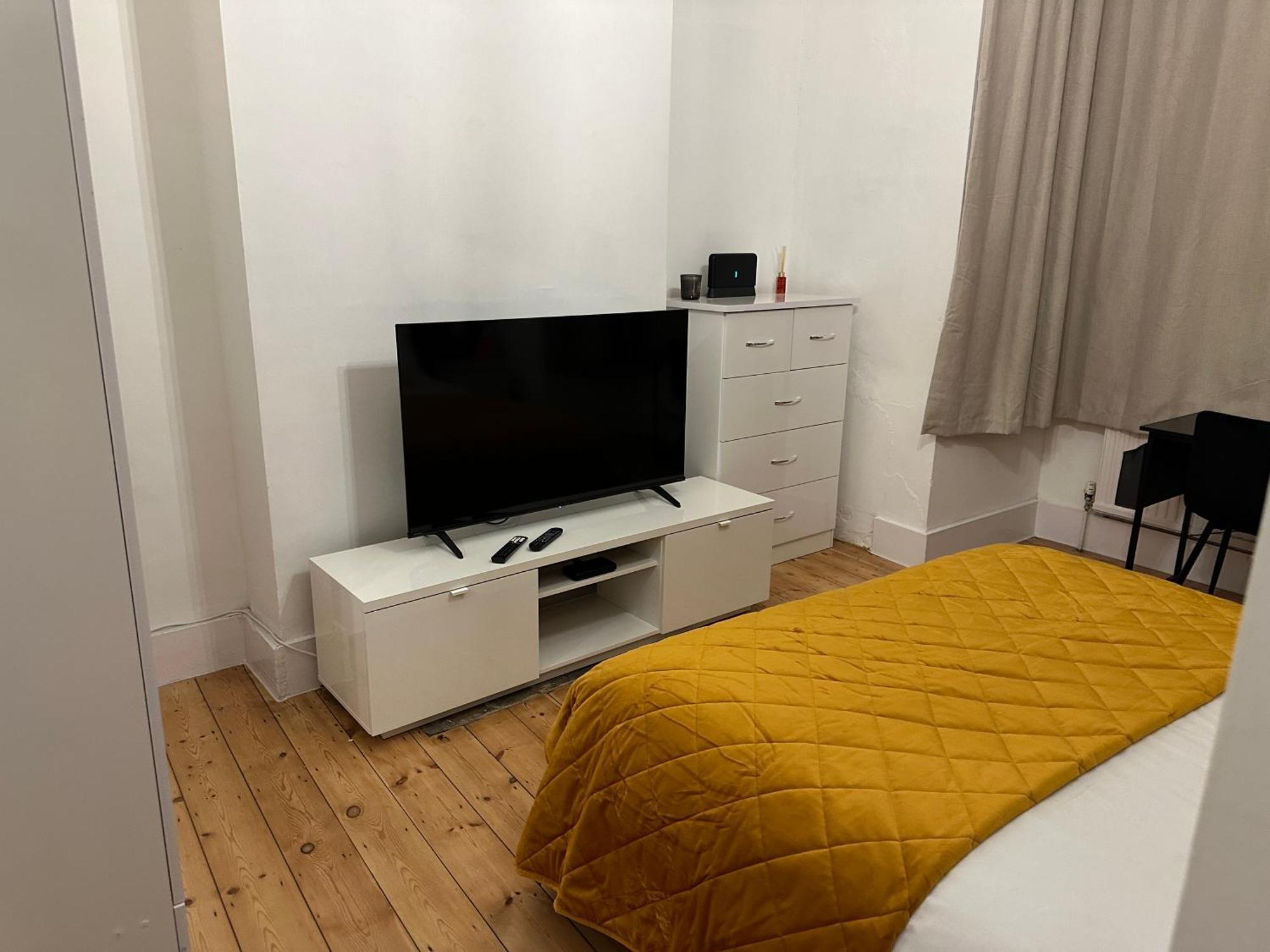 Appartamento Fulham Tranquil 2bd King Bed With Parking & Gdn Londra